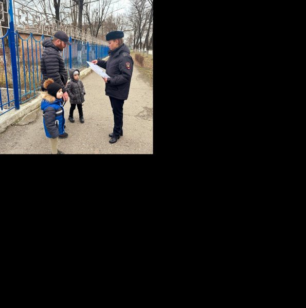 В Северной Осетии в ходе  мероприятия «Внимание-дети!» сотрудники Госавтоинспекции совместно с представителями Общественного совета Моздокского района провели  беседы с пешеходами.